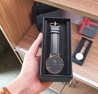 No. 1 - Đồng Hồ DW Classic SheffieldDW00100053 - 5