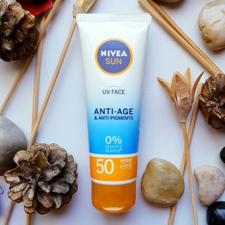 No. 7 - Nivea UV Face Shine Control SPF50 - 3