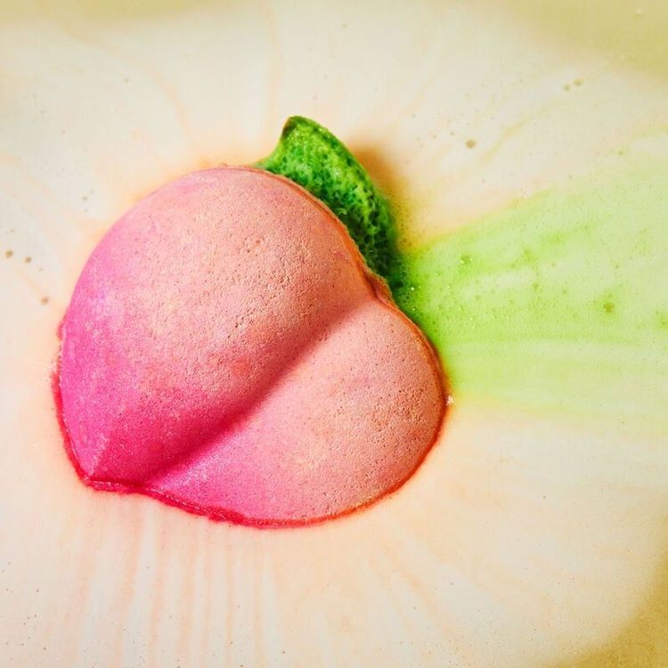 No. 4 - Peachy Bath Bomb - 4