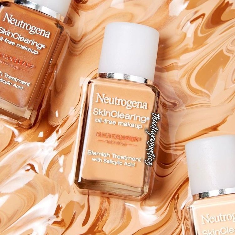 No. 5 - Neutrogena  Kem Nền SkinClearing Liquid Makeup  - 3