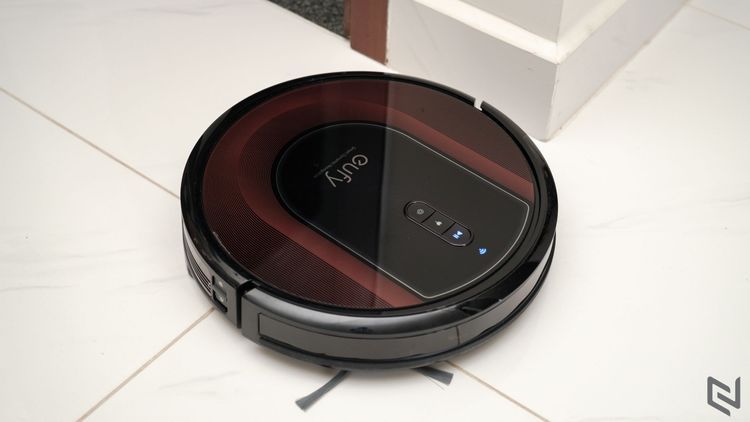 No. 6 - Robot Eufy RoboVac G30 Hybrid - 6