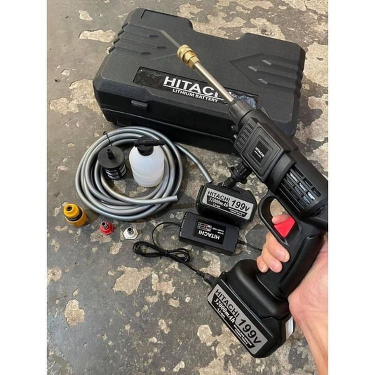 No. 4 - Máy Rửa Xe Mini Dùng Pin Hitachi - 3