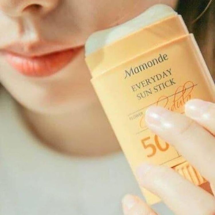 No. 7 - Mamonde Everyday Sun Stick - 3