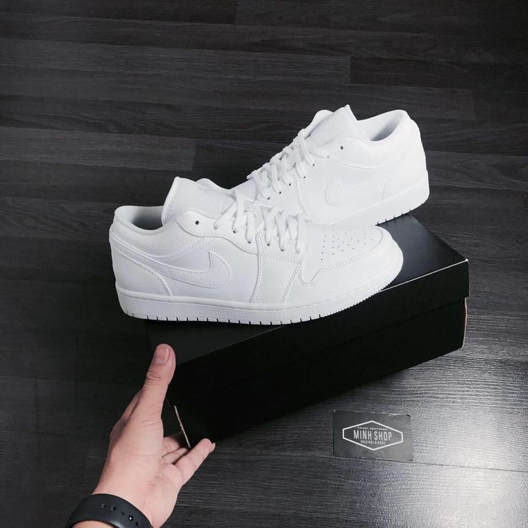 No. 1 - Giày Nike Air Jordan 1 Low Triple White553558-130 - 1