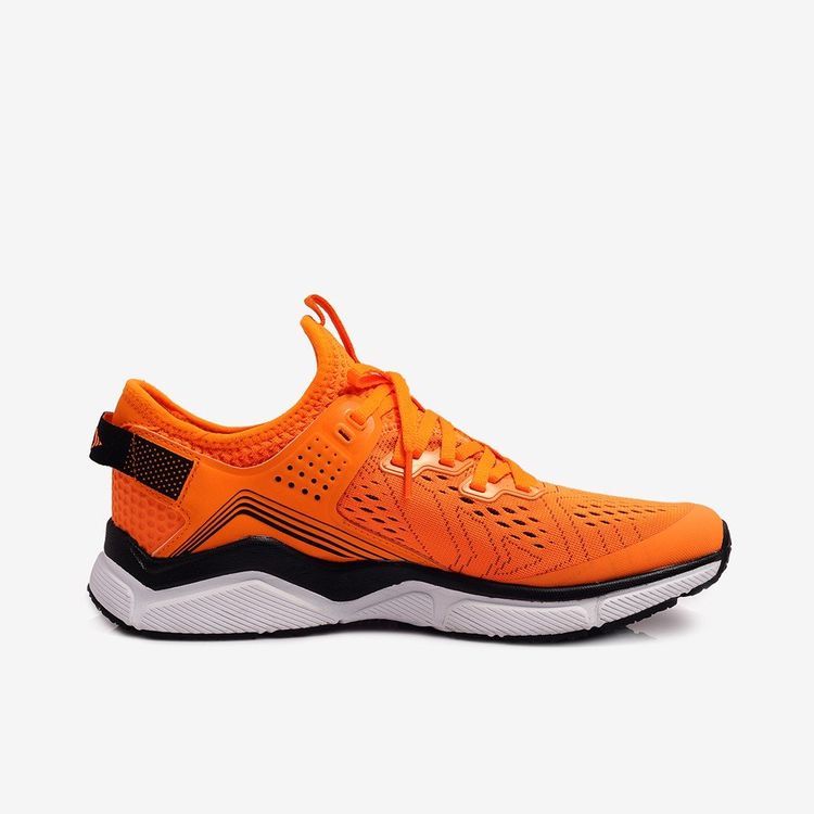 No. 8 - Biti's Hunter RunningDSMH03900 - 1